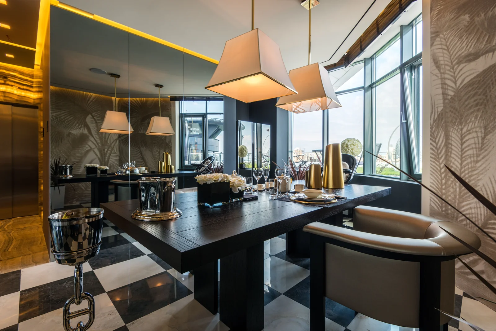 LUXiHOME Curated Suite