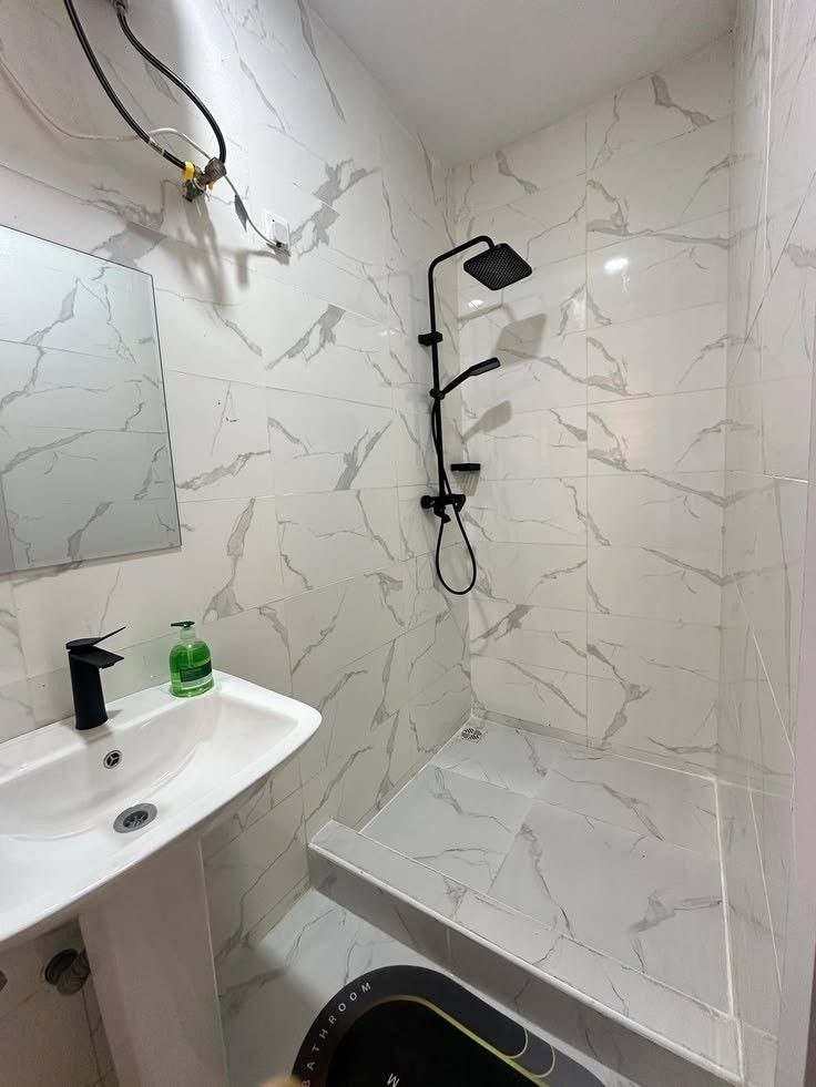 Calacatta Spa Ensuite