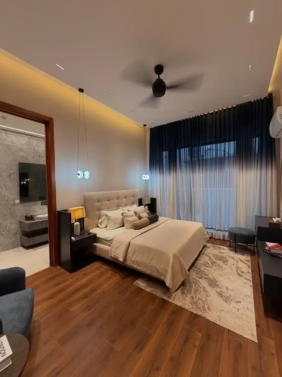 Guest Bedroom Suite 01